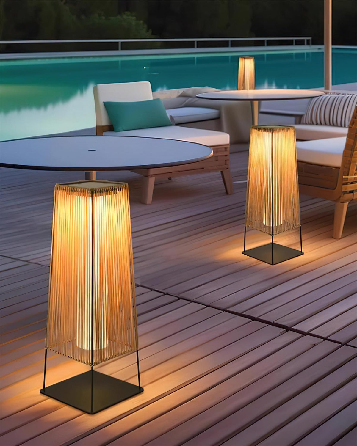 Solara Outdoor Post Light — product view 17