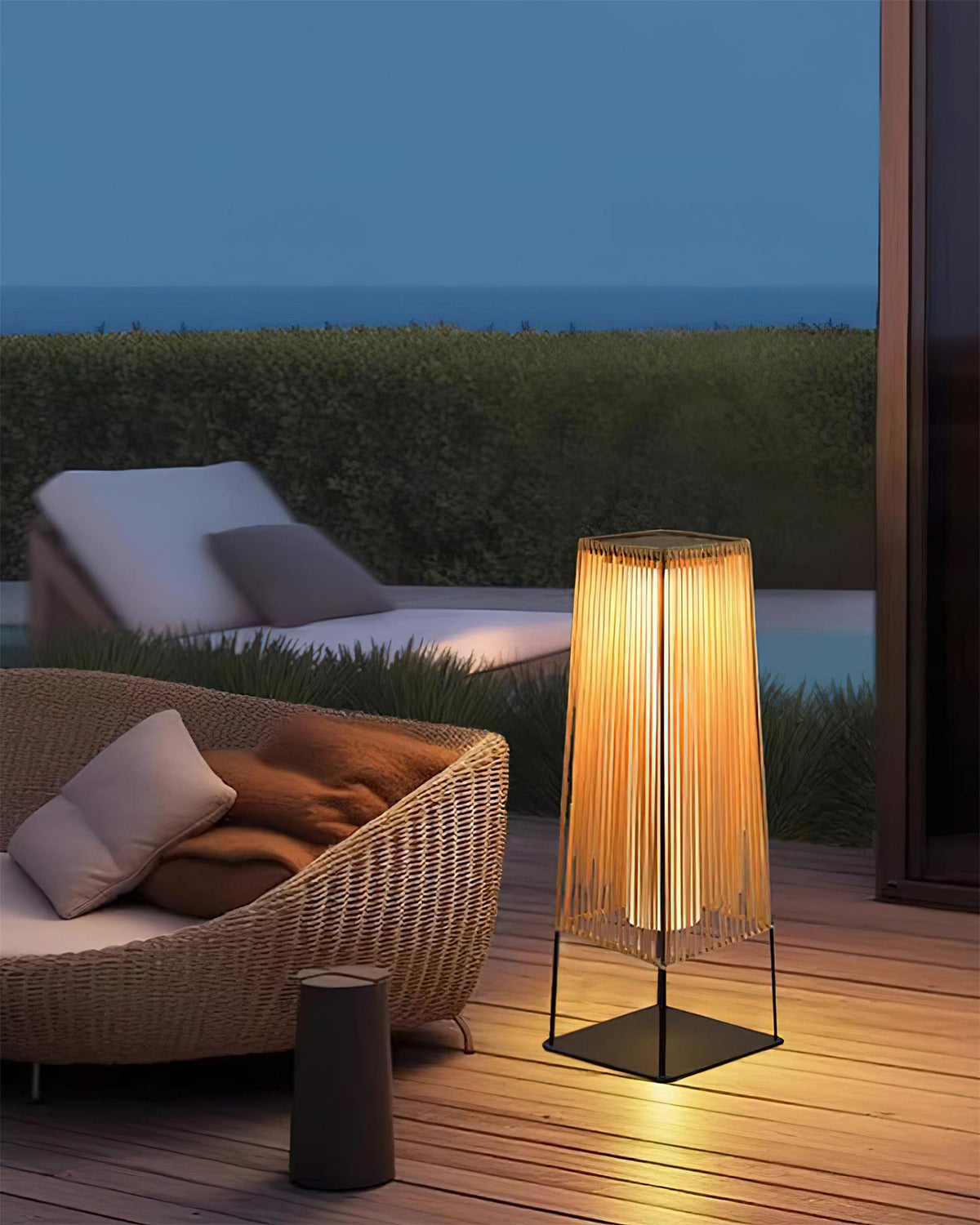 Solara Outdoor Post Light — product view 19