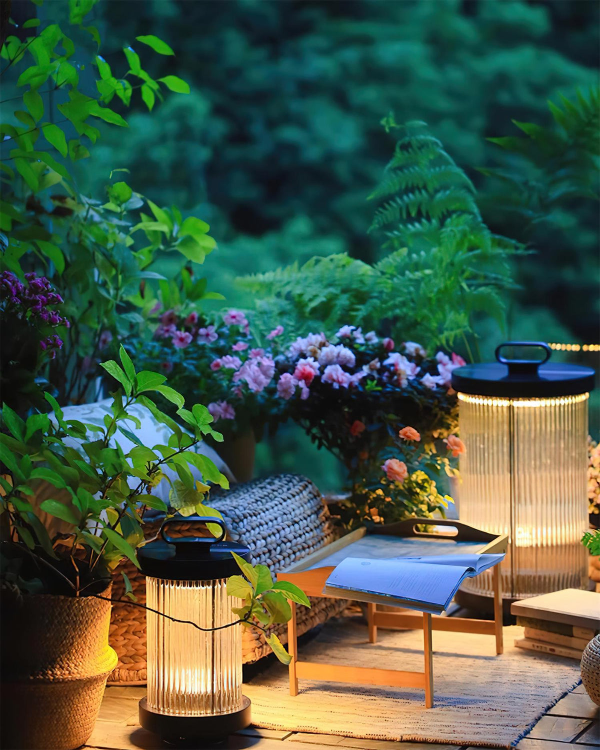 Greta Outdoor Lamp — product view 2