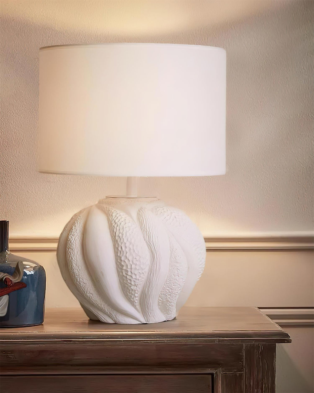 Remi Metal Table Lamp — product view 4
