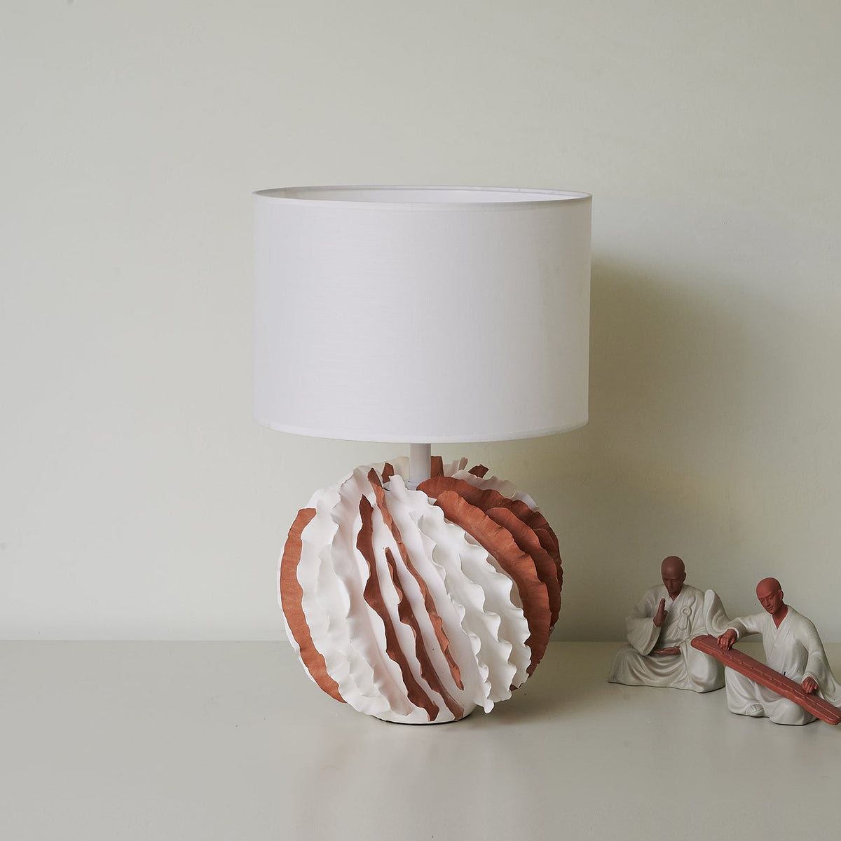 Balza Metal Table Lamp — product view 6