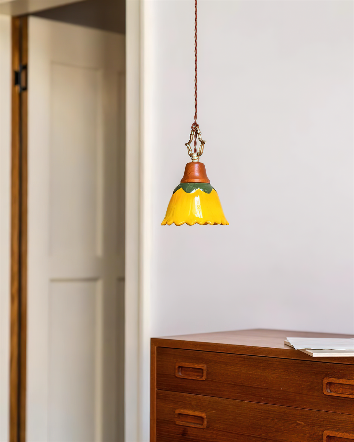 Stella Metal Pendant Lamp — product view 3