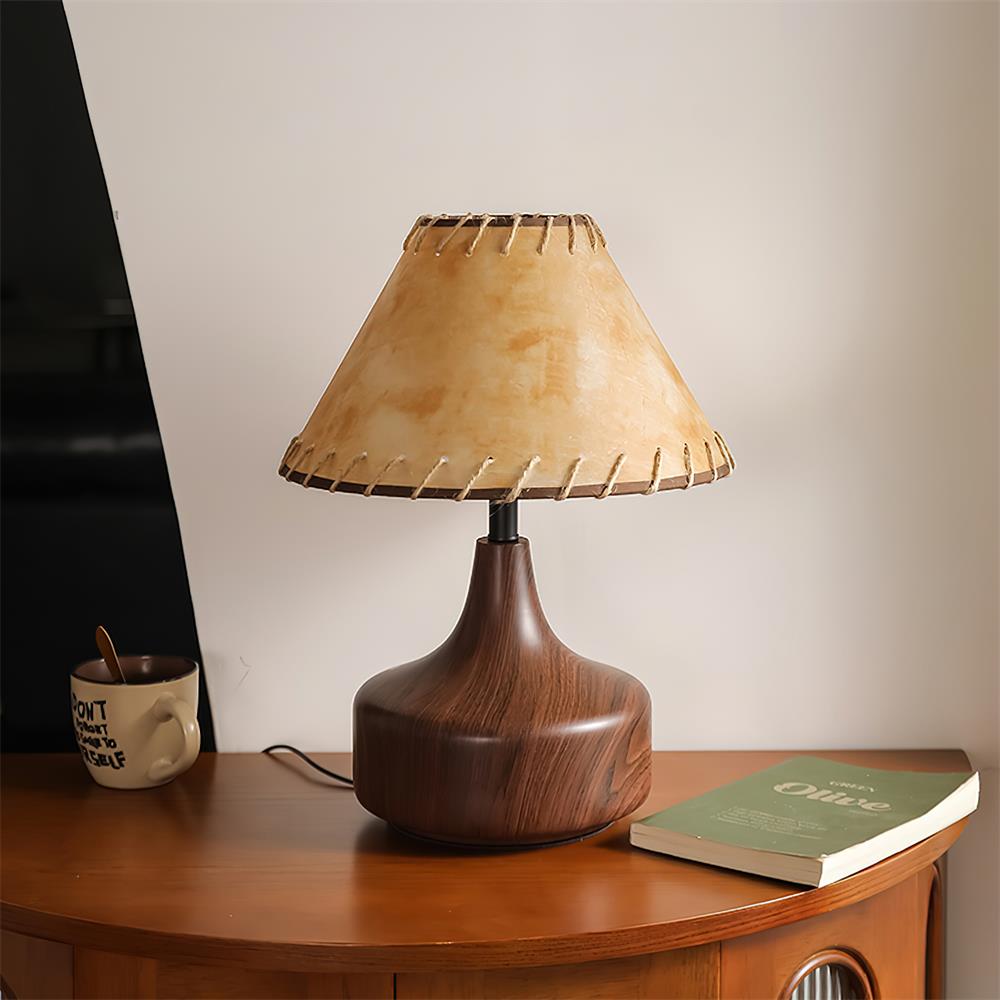Enora Metal Table Lamp — product view 2