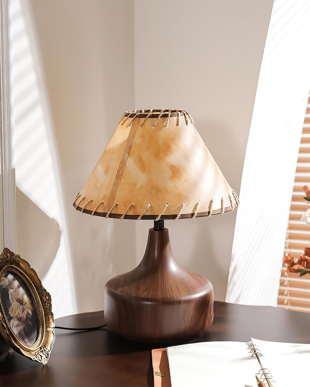 Enora Metal Table Lamp — product view 7