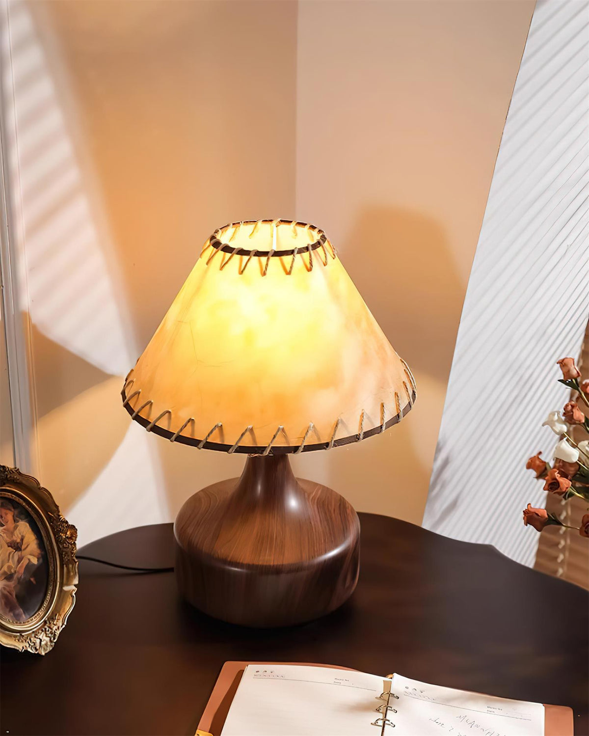 Enora Metal Table Lamp — product view 12