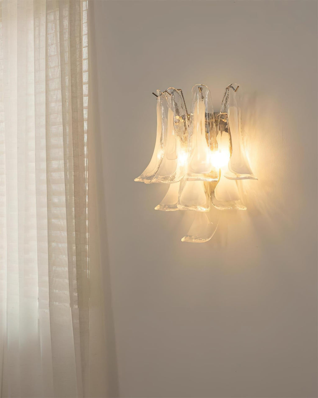 Alrinis Glass Wall Lamp — product view 18