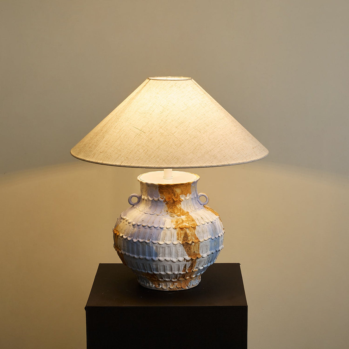 Grazie Metal Table Lamp — product view 7