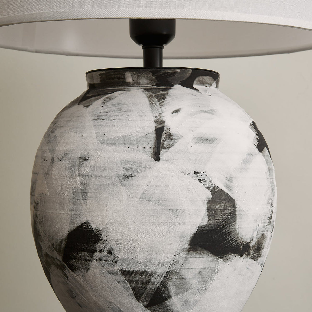 Malta Metal Table Lamp — product view 8