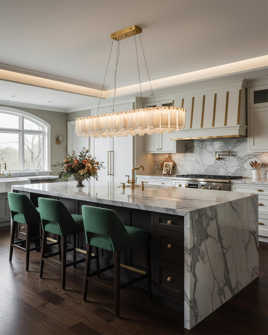 Corbett Alabaster Chandelier — product view 12