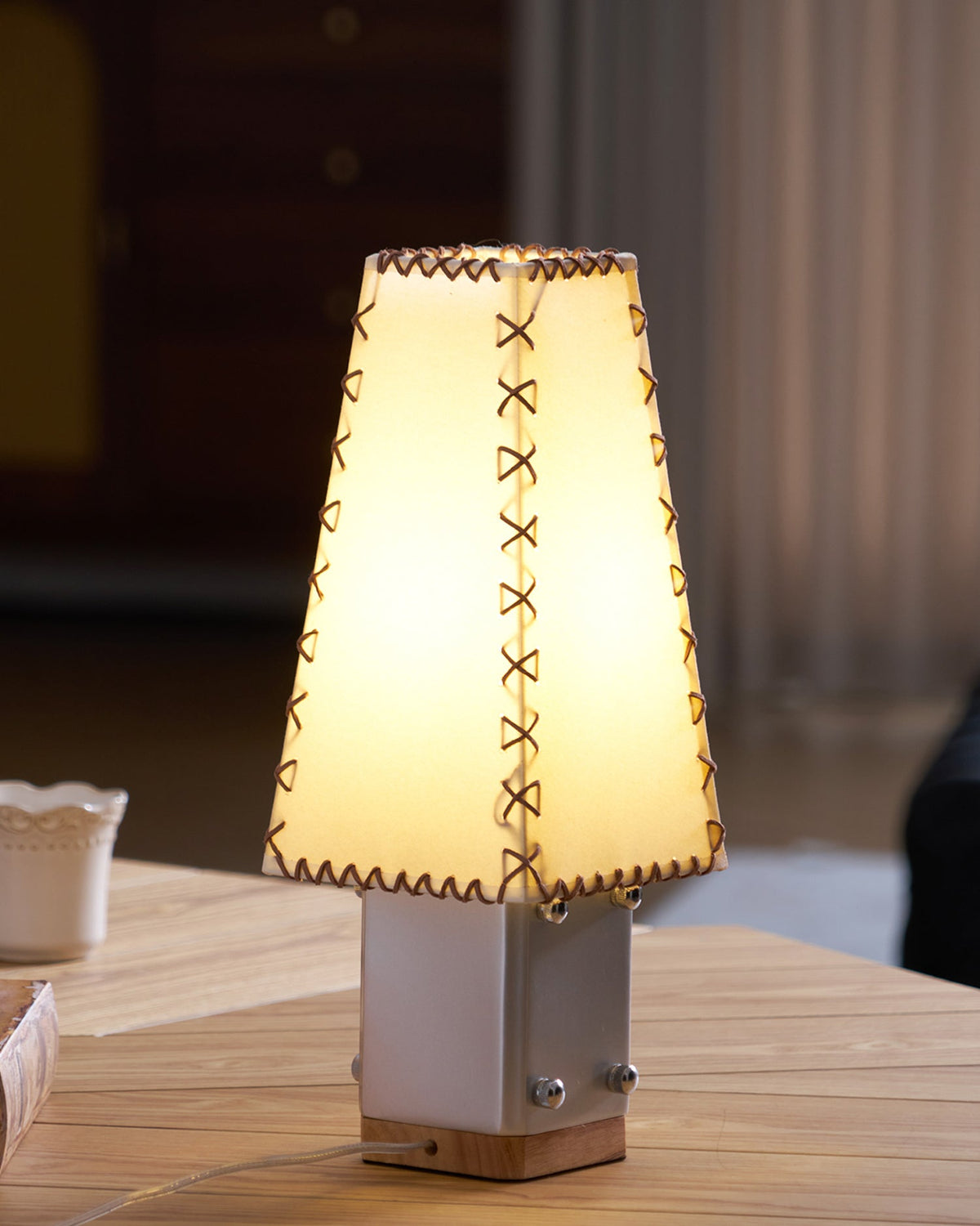 Estela Wood Table Lamp — product view 5