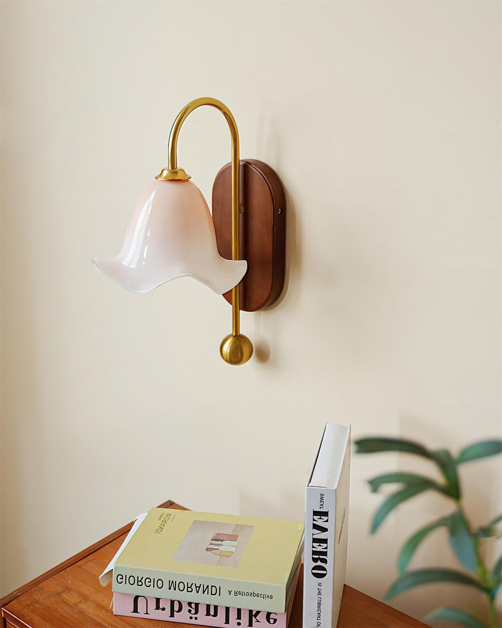 Bellora Glass Wall Lamp — product view 8