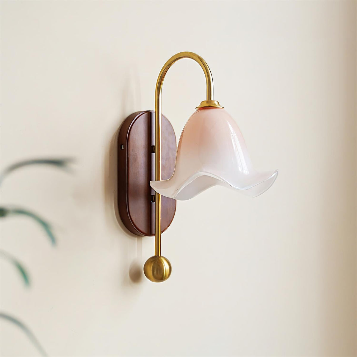 Bellora Glass Wall Lamp — product view 10