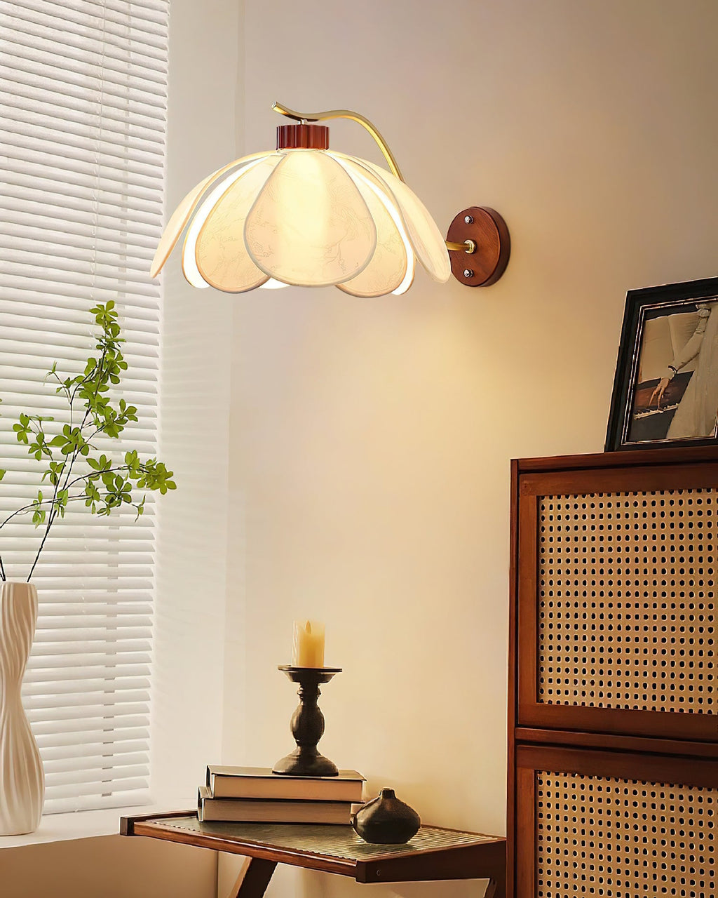 Florvia Wood Wall Lamp — product view 4