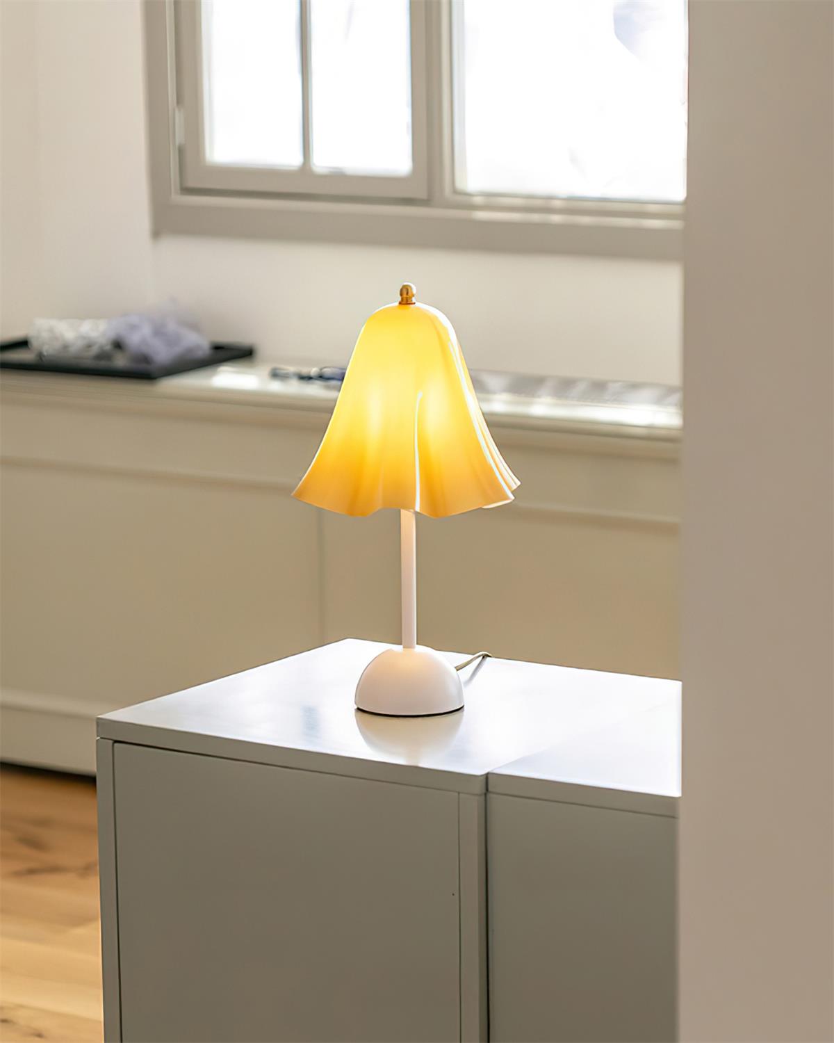 Bellis Glass Table Lamp — product view 4