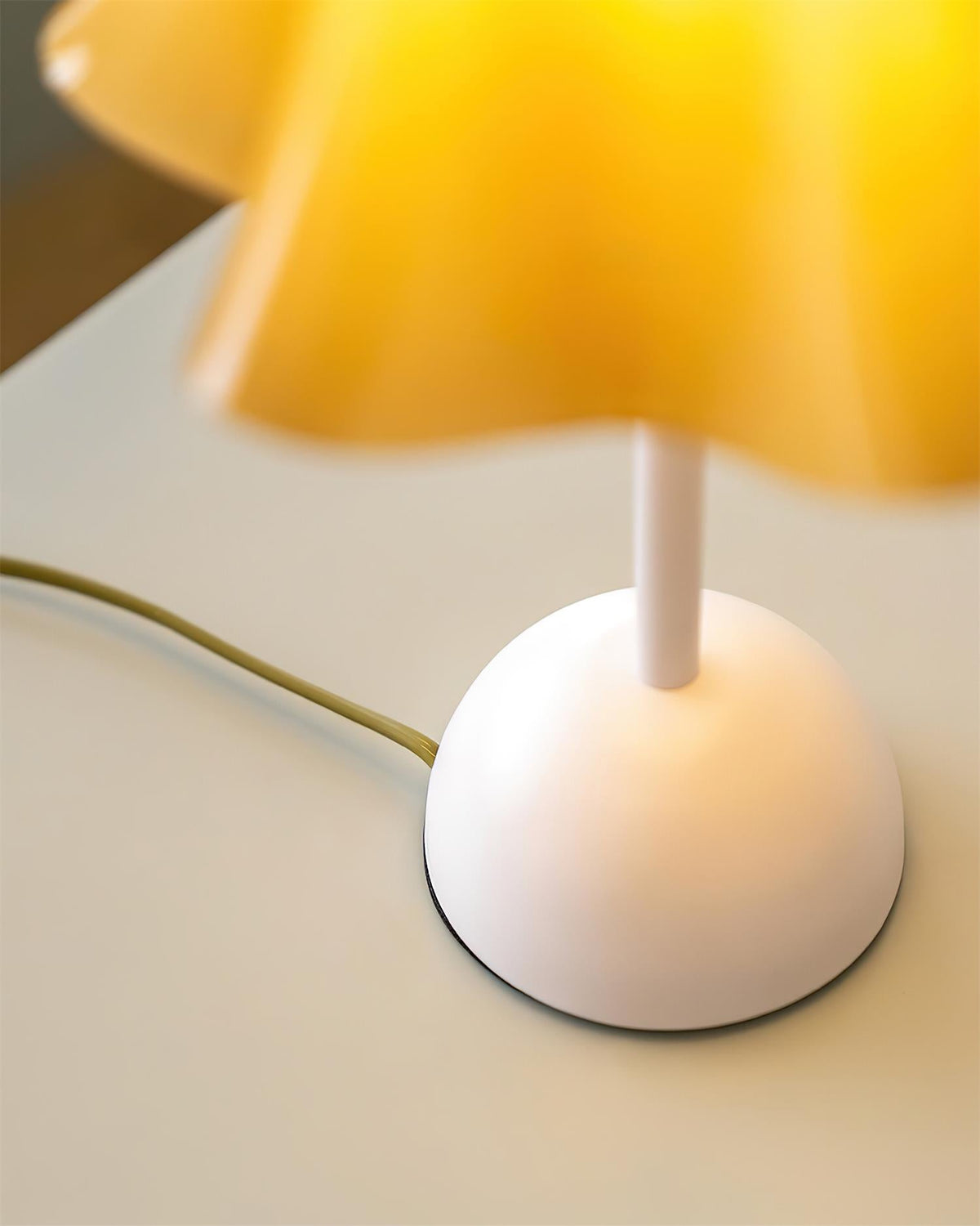 Bellis Glass Table Lamp — product view 12
