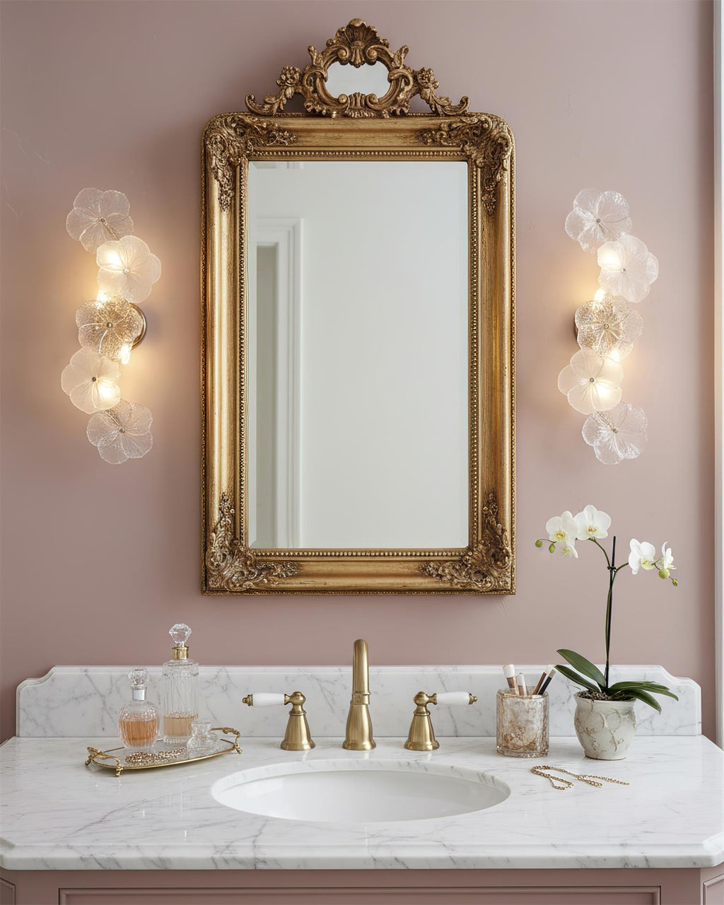 Virelle Wall Lamp — product view 2
