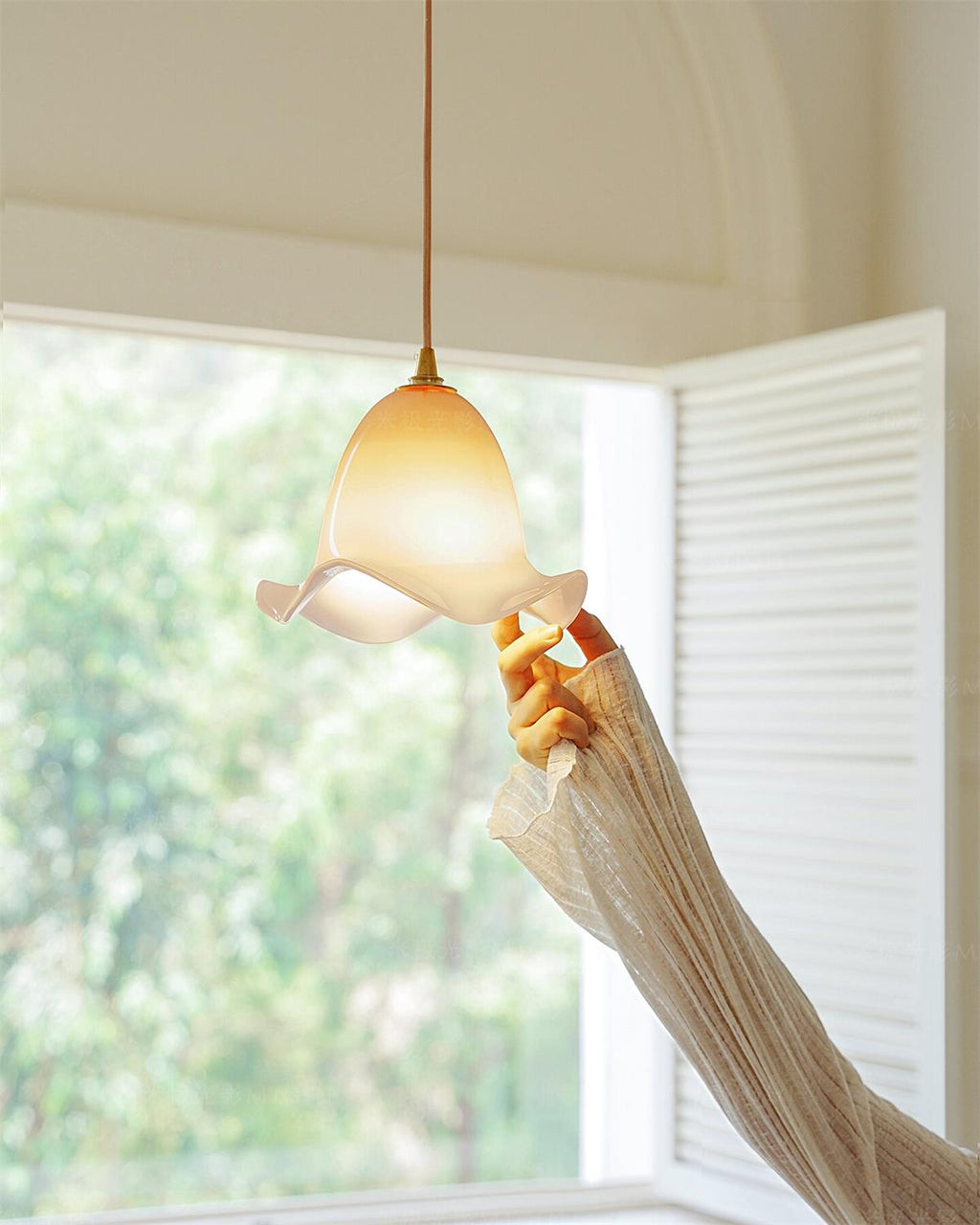 Aluna Glass Pendant Lamp — product view 7
