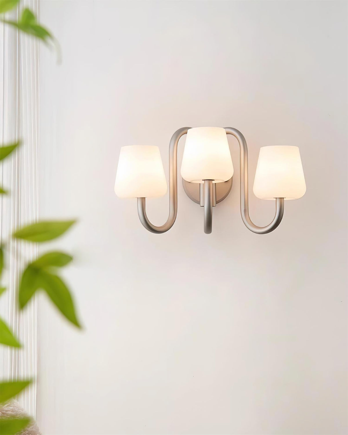 Trilo Glass Wall Lamp — product view 11