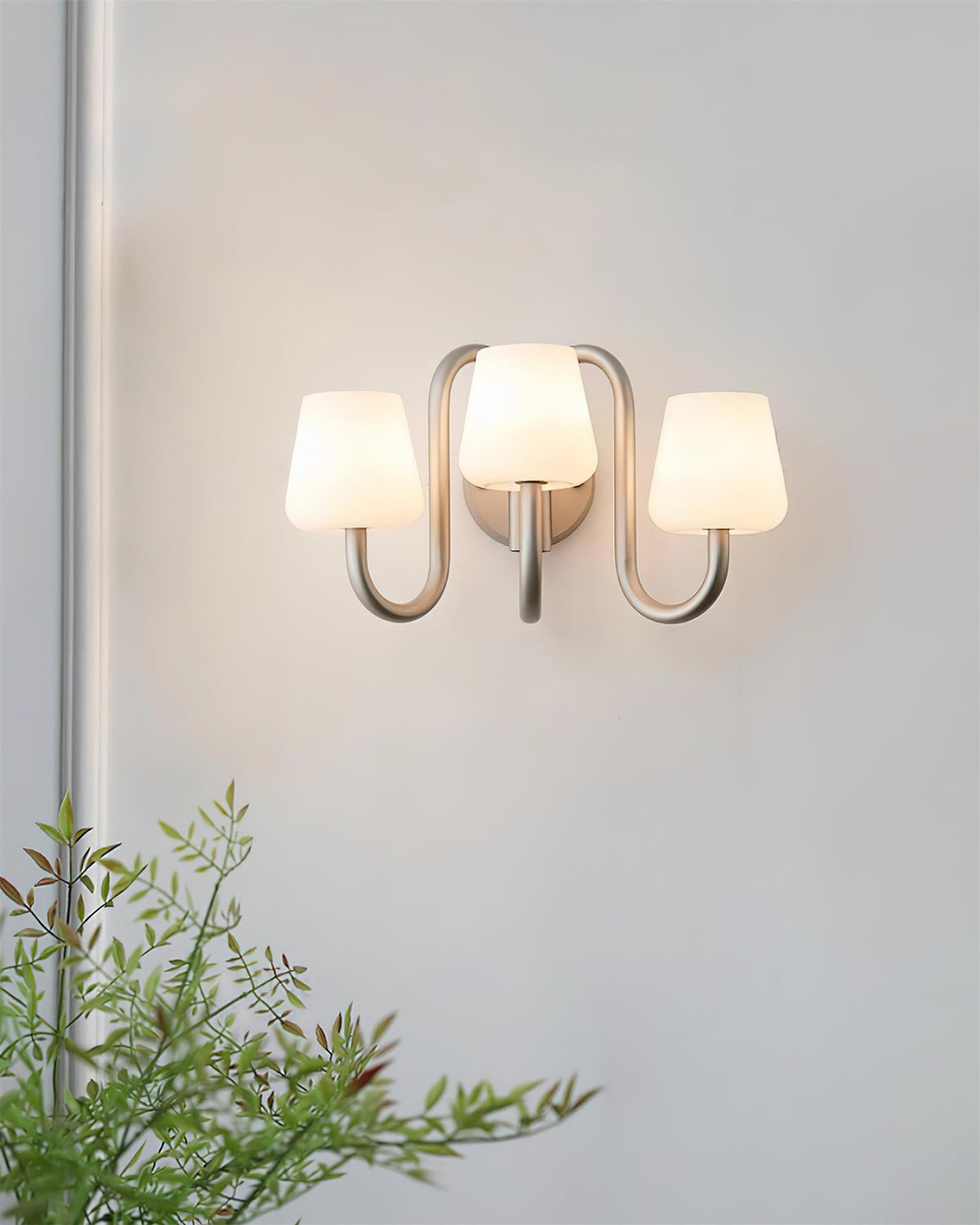 Trilo Glass Wall Lamp — product view 14