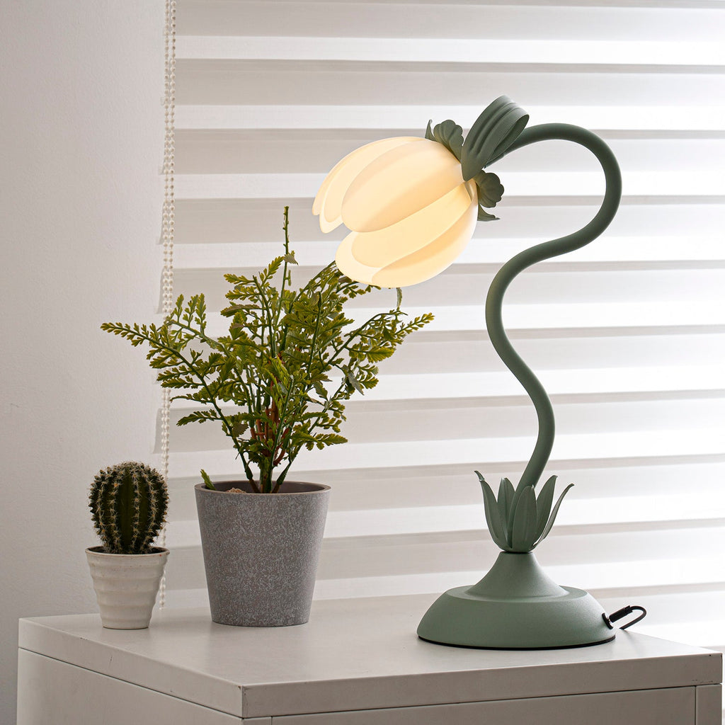 Petala Metal Table Lamp — product view 15