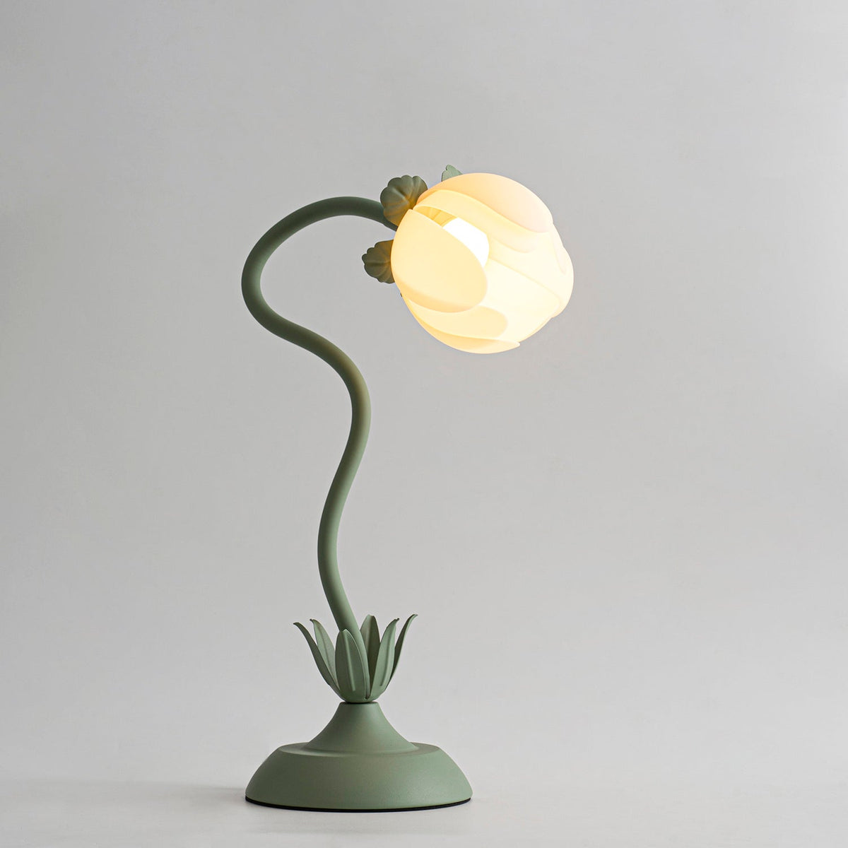 Petala Metal Table Lamp — product view 20