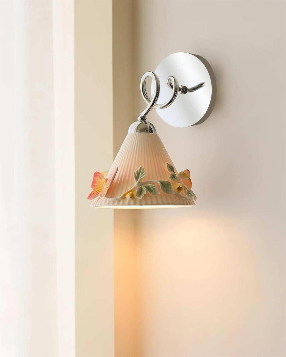 Florynna Metal Wall Lamp — product view 6