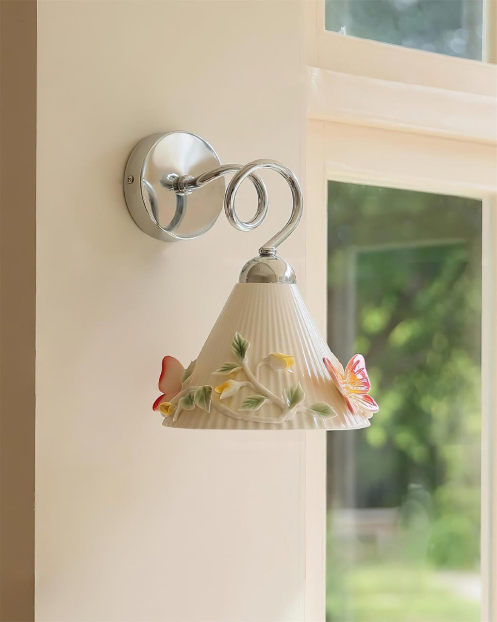 Florynna Metal Wall Lamp — product view 7