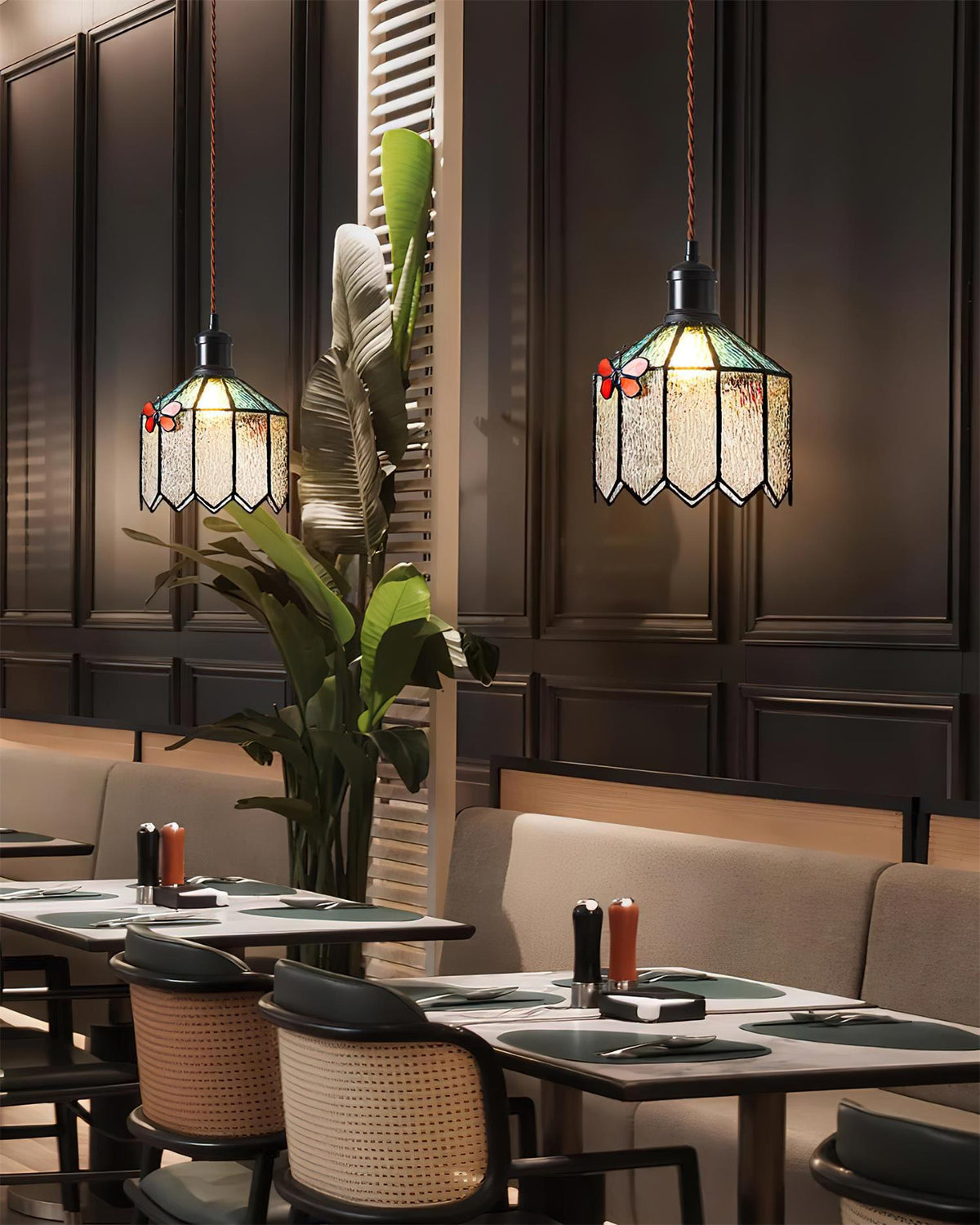 Papilune Glass Pendant Lamp — product view 3
