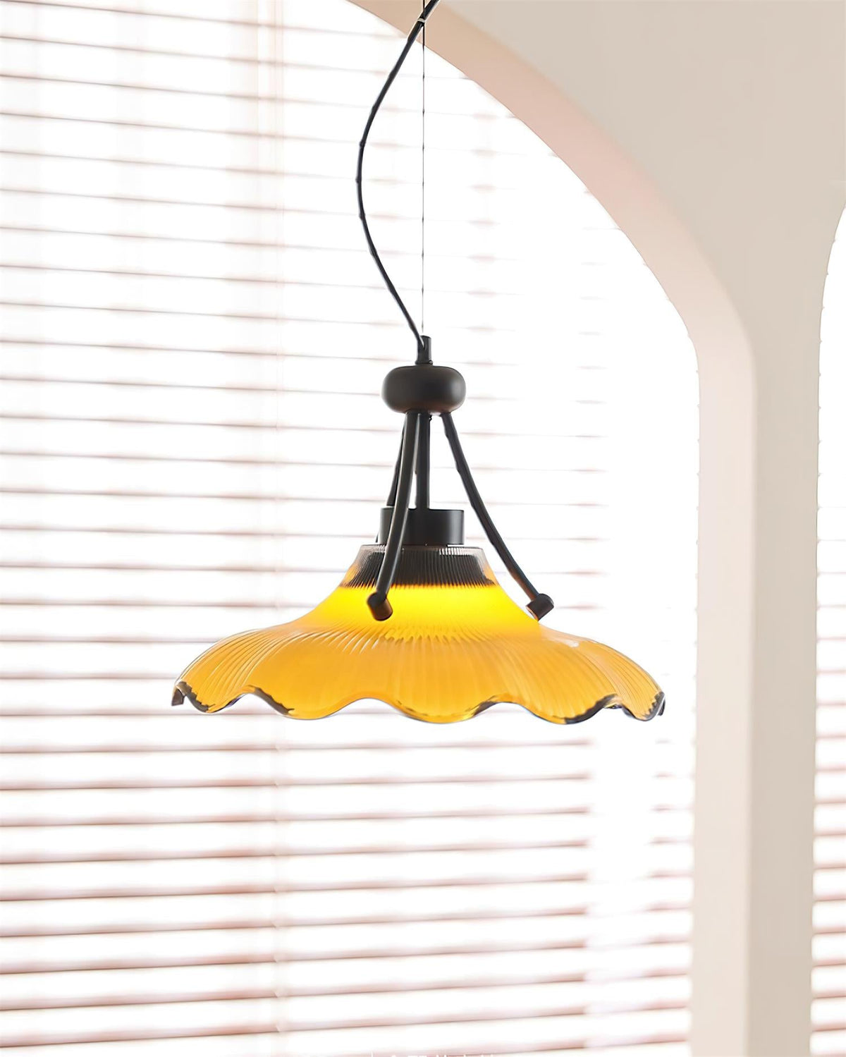 Wavelet Glass Pendant Lamp — product view 10
