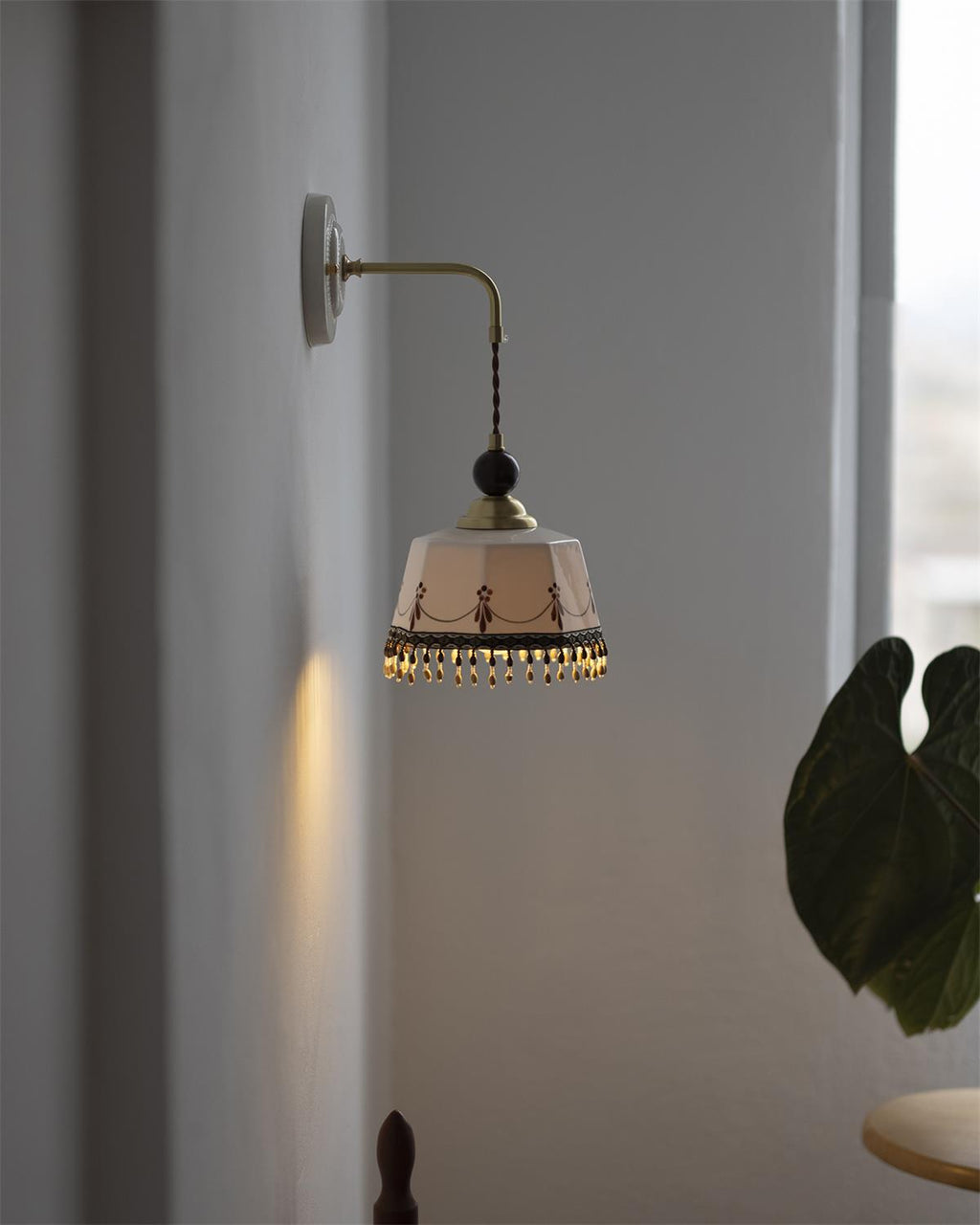 Noemi Wood Wall Lamp — product view 3