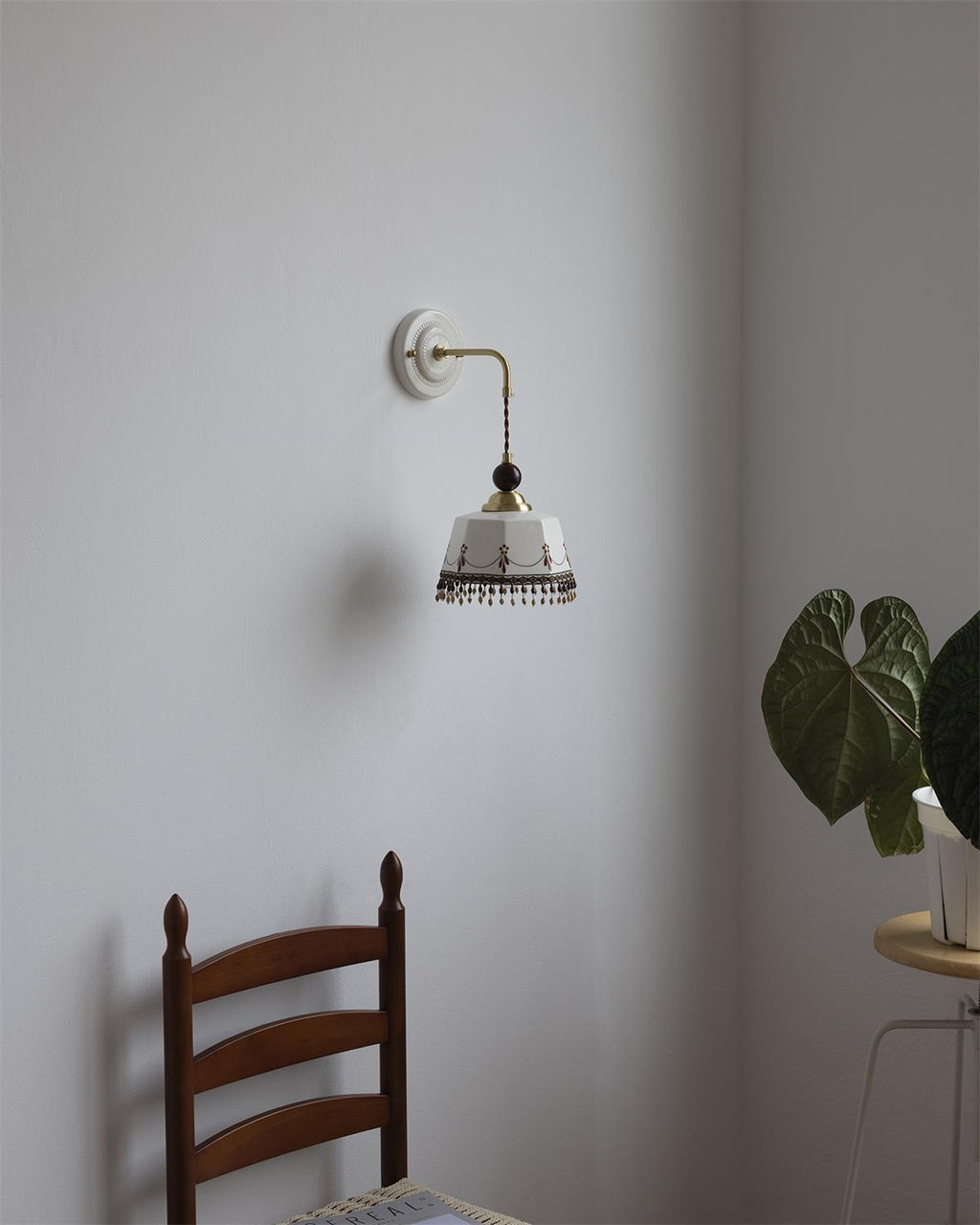 Noemi Wood Wall Lamp — product view 15