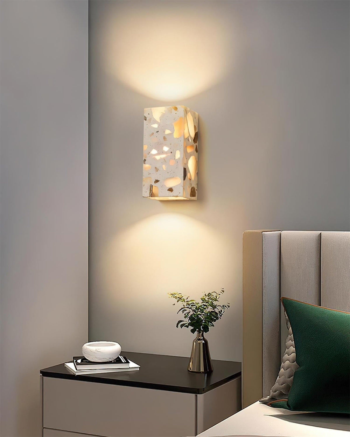 Brisca Metal Wall Lamp — product view 4