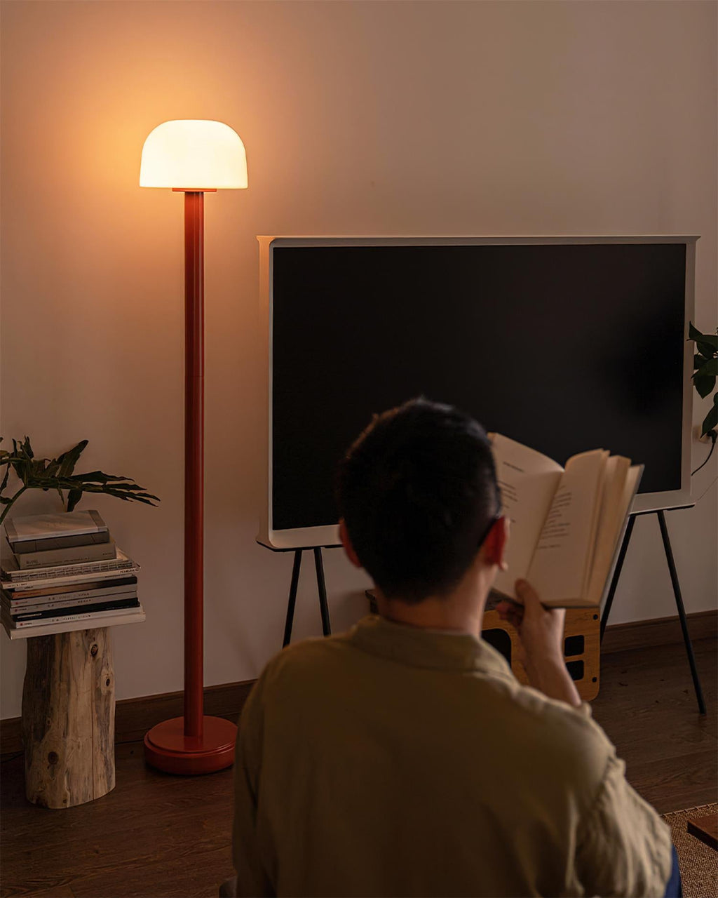 Muto Glass Floor Lamp — product view 2
