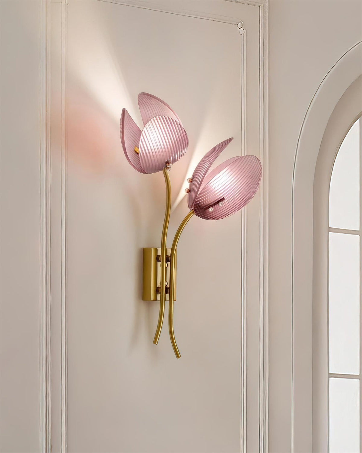 Calyssa Glass Wall Lamp — product view 4