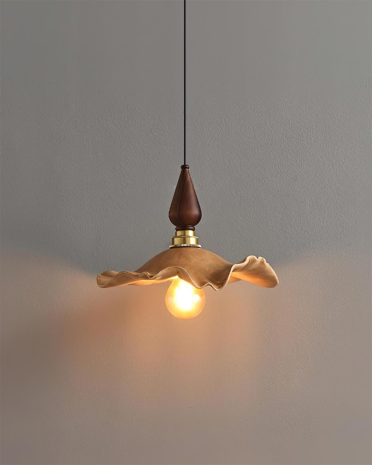 Wavely Wood Pendant Lamp — product view 9