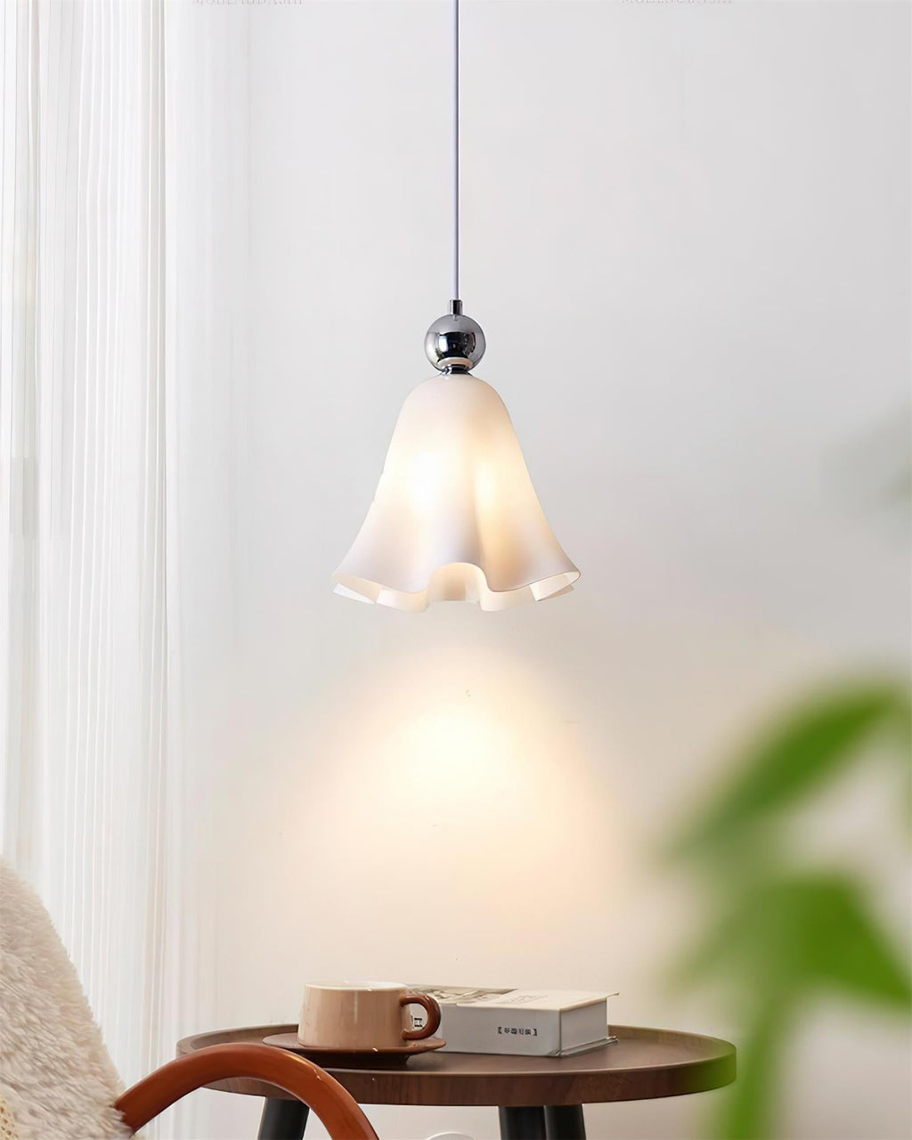 Vellia Glass Pendant Lamp — product view 10