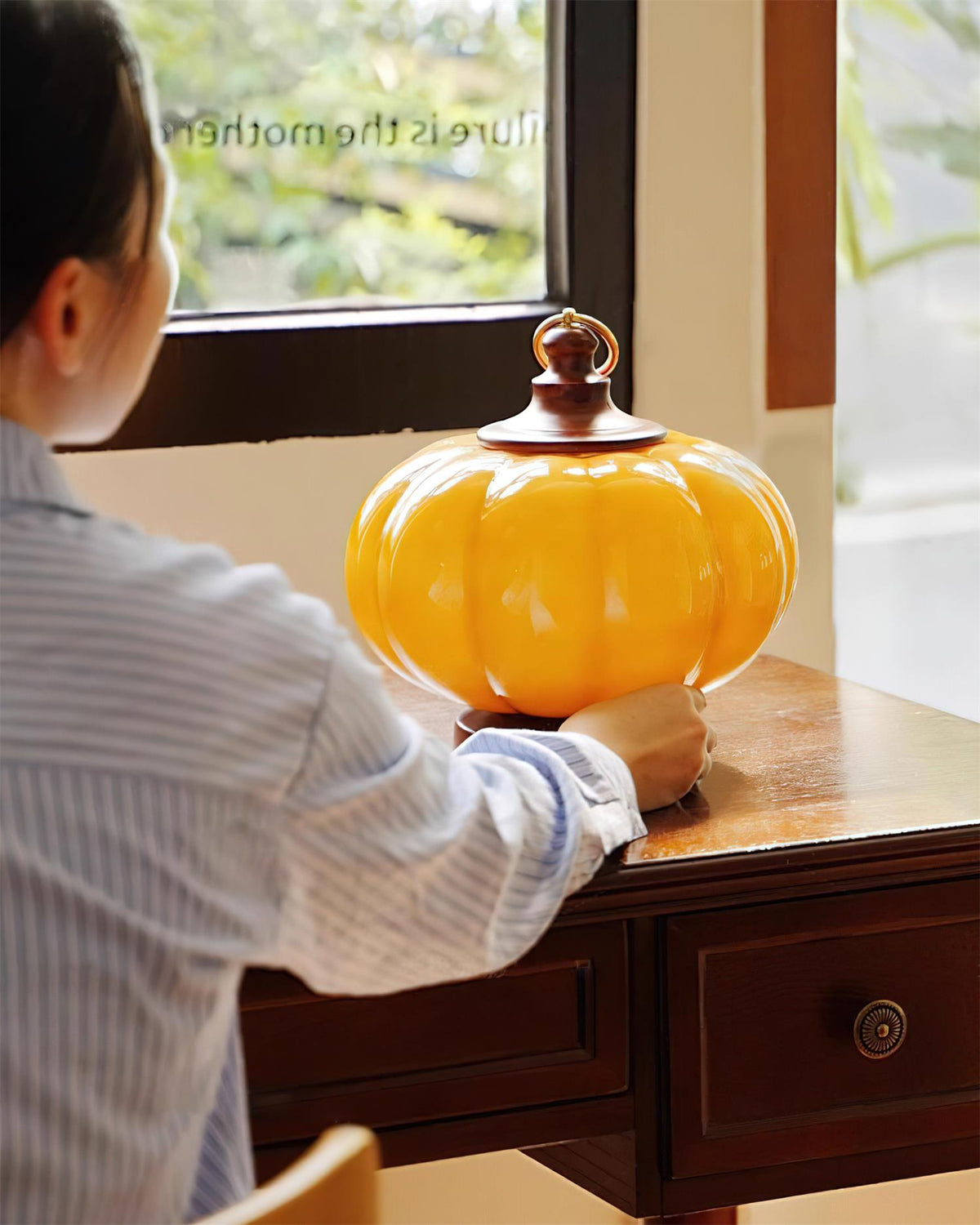 Pumpkin Glass Table Lamp — product view 6