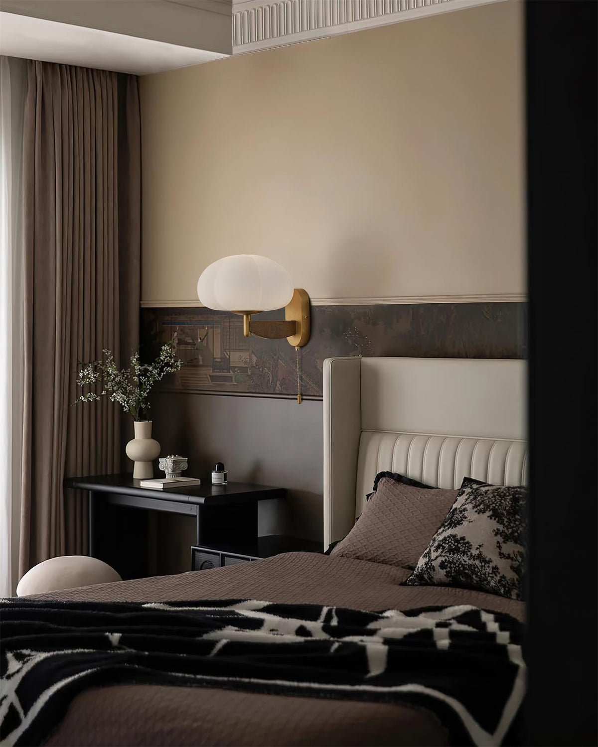 Brillora Glass Wall Lamp — product view 10
