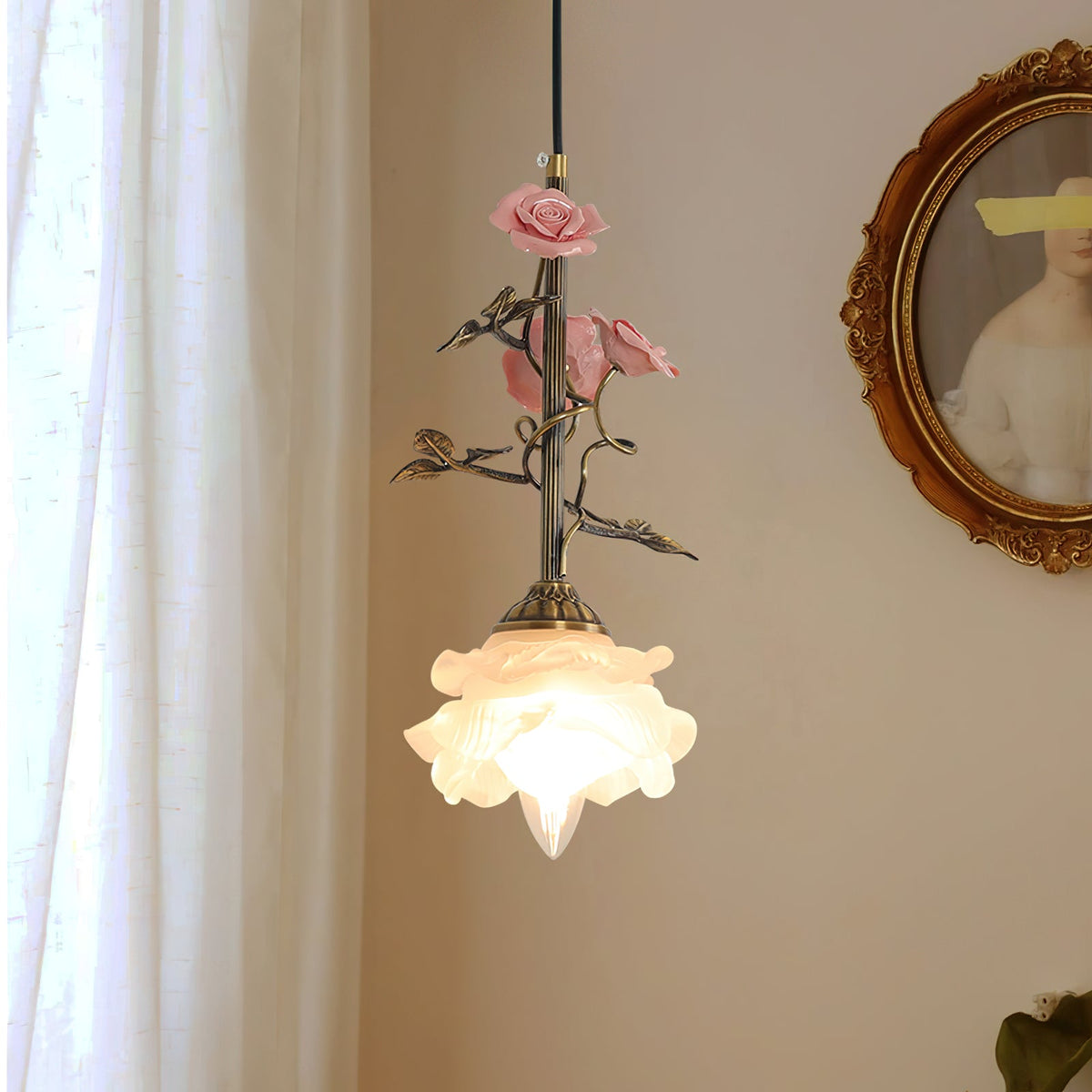 Rosavine Glass Pendant Lamp — product view 2