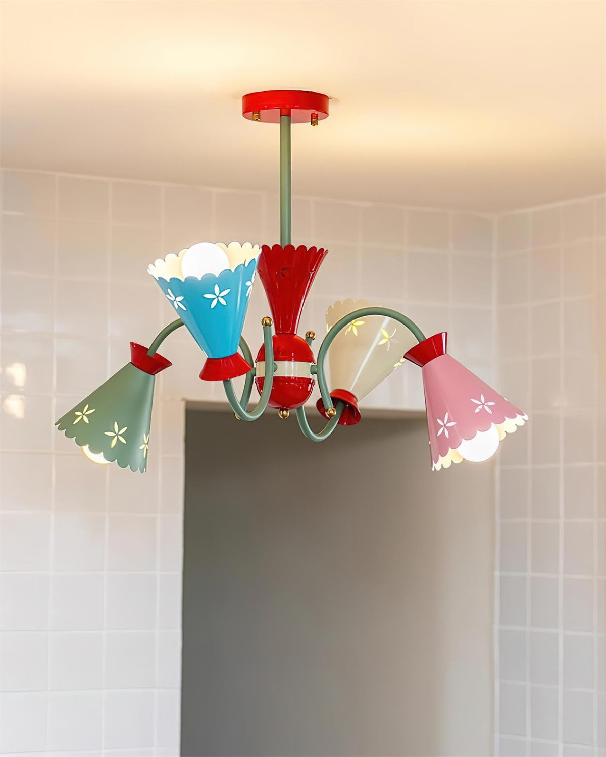 Pasteluxe Metal Chandelier — product view 4