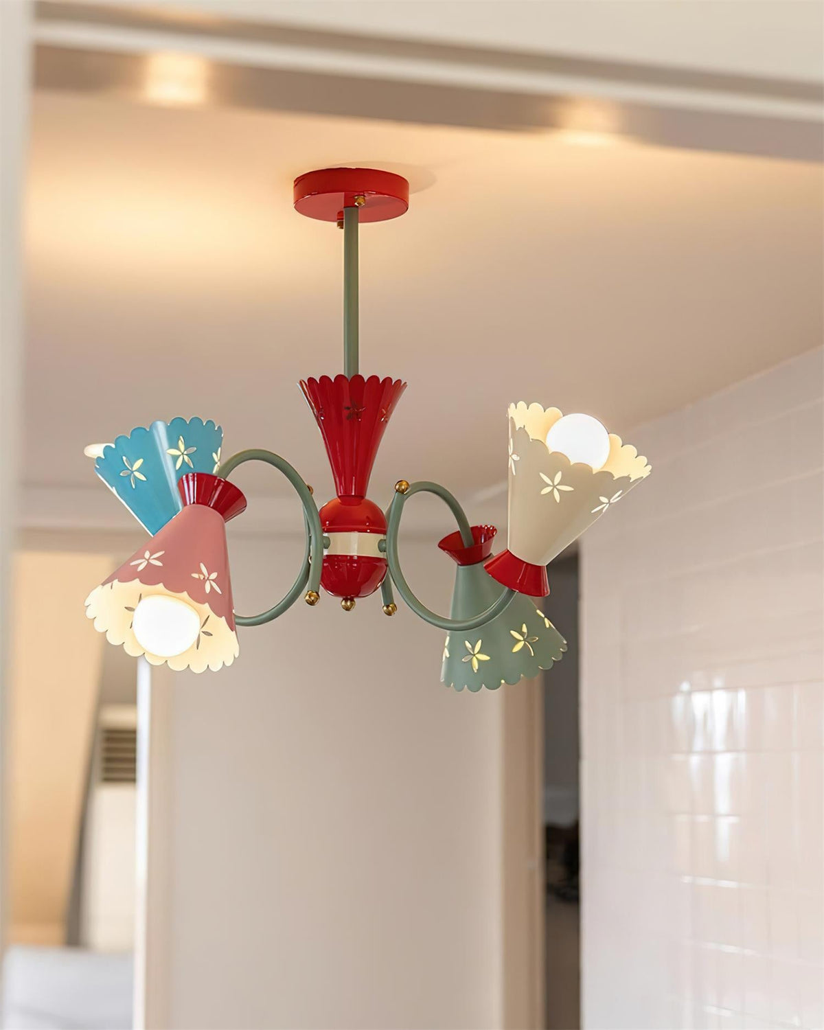 Pasteluxe Metal Chandelier — product view 7