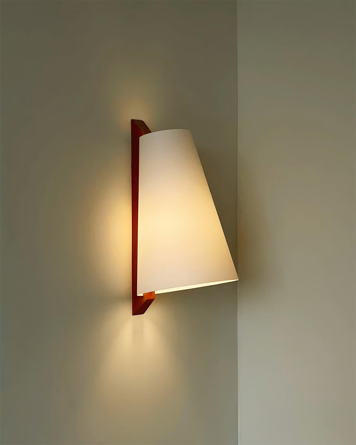 Trianora Wood Wall Lamp — product view 4