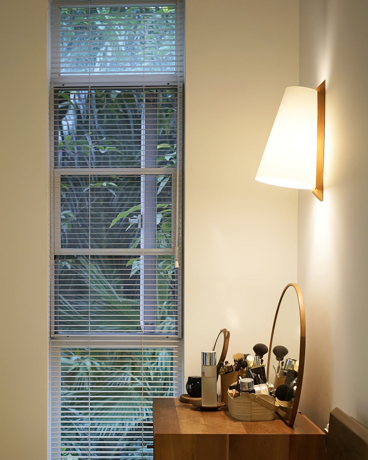 Trianora Wood Wall Lamp — product view 6
