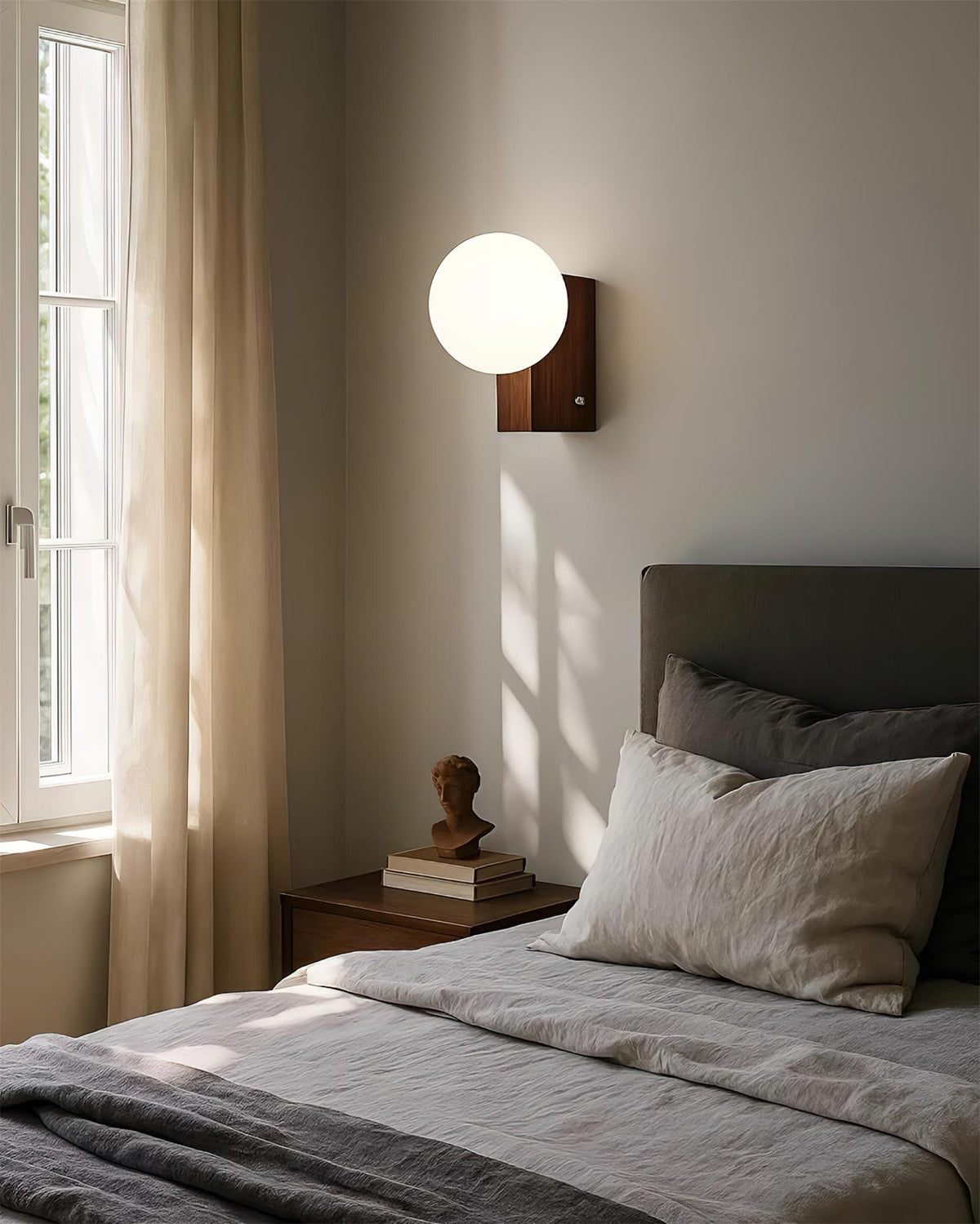 Glowen Glass Wall Lamp — product view 4