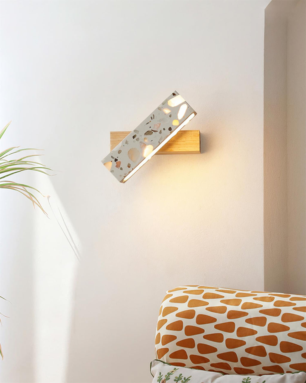 Soltera Wood Wall Lamp — product view 4