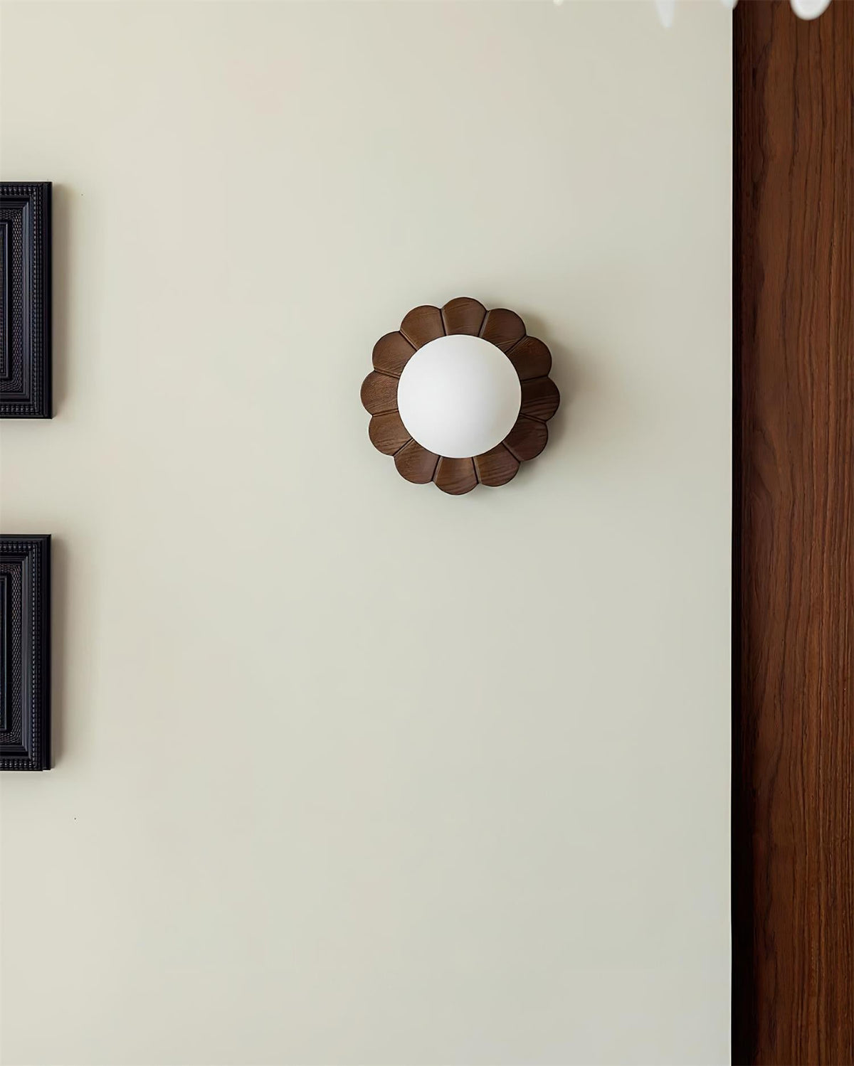 Flora Glow Glass Wall Lamp — product view 4