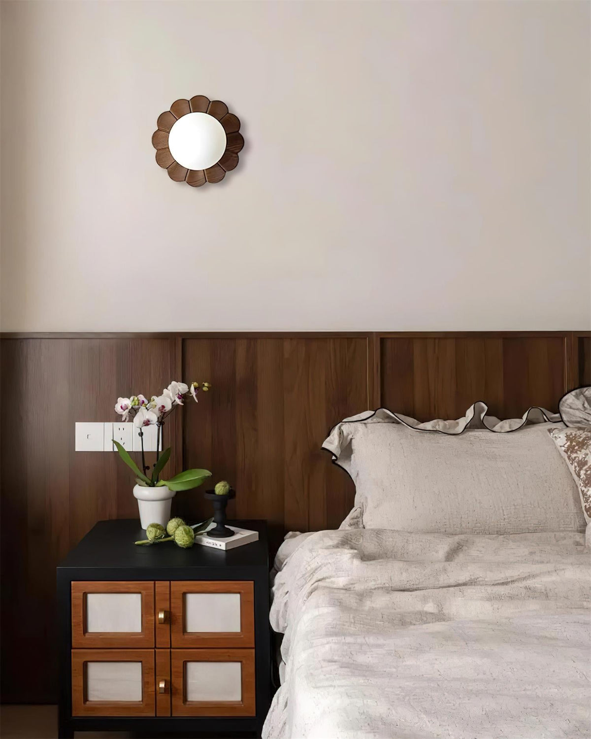 Flora Glow Glass Wall Lamp — product view 10