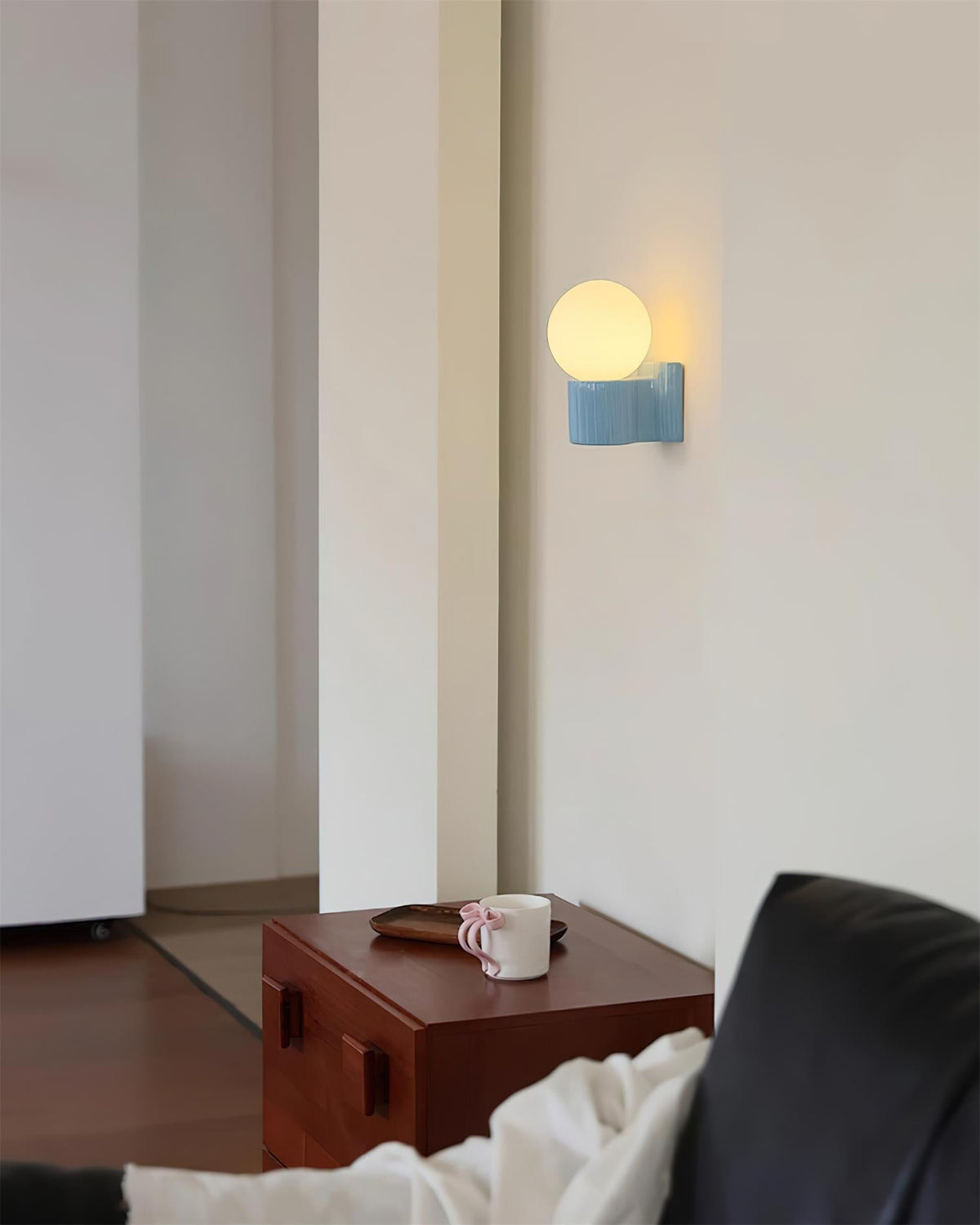Bluora Wall Lamp — product view 9