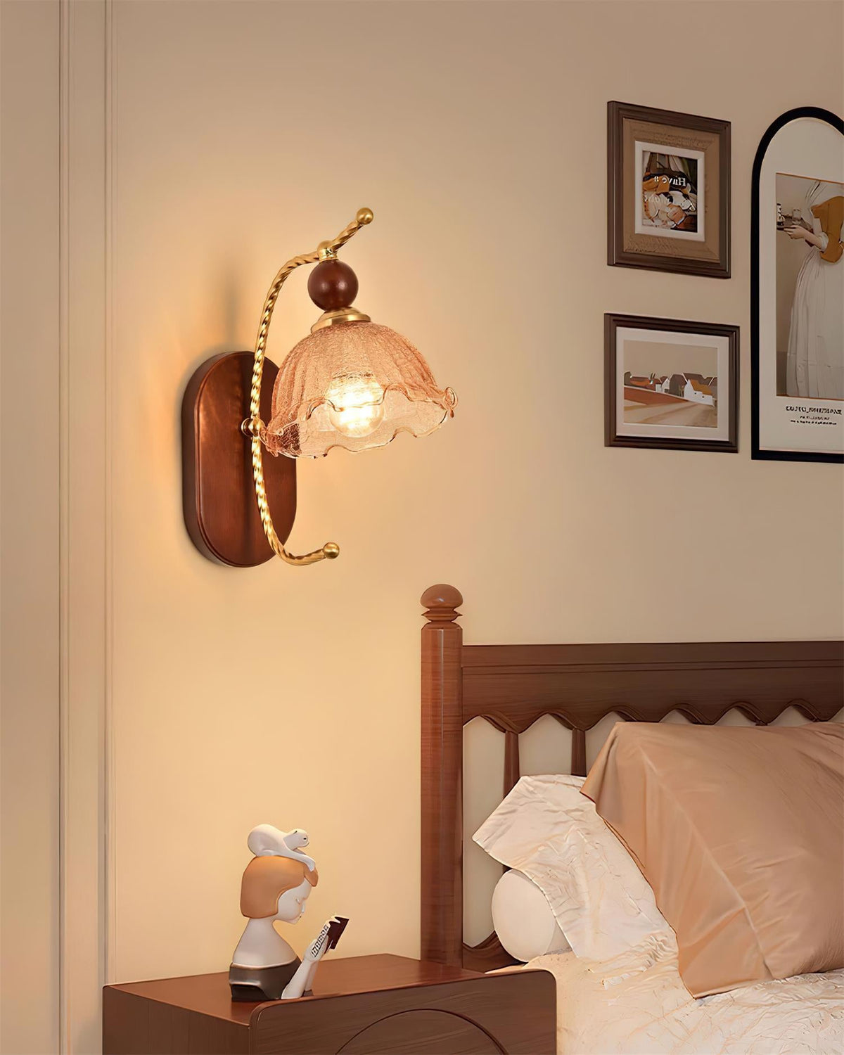 Calyx Glass Wall Lamp — product view 9