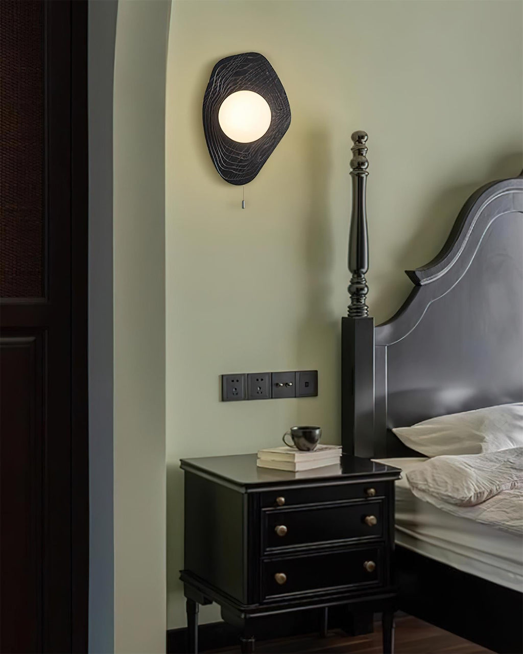 Baker Glass Wall Lamp — product view 7
